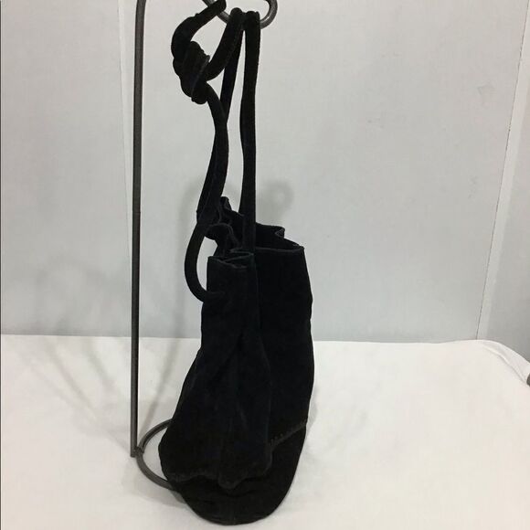BOTTEGA VENETA Black Suede Leather Structured Top Handle Drawstring Shoulder Bag - Picture 6 of 16